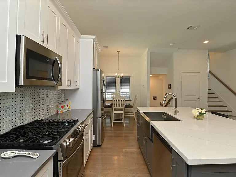 1117 W 16th St #C — Photo 22