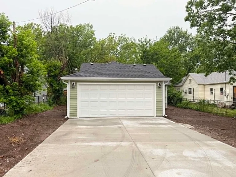 1906 Missouri Ave — Photo 15