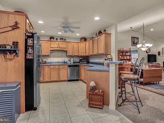 5th image of 112 Blackbird Ln