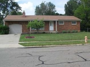 910 Hillery Rd, Columbus, OH 43229