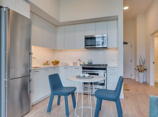 917 W Madison St #N01, Chicago, IL 60607