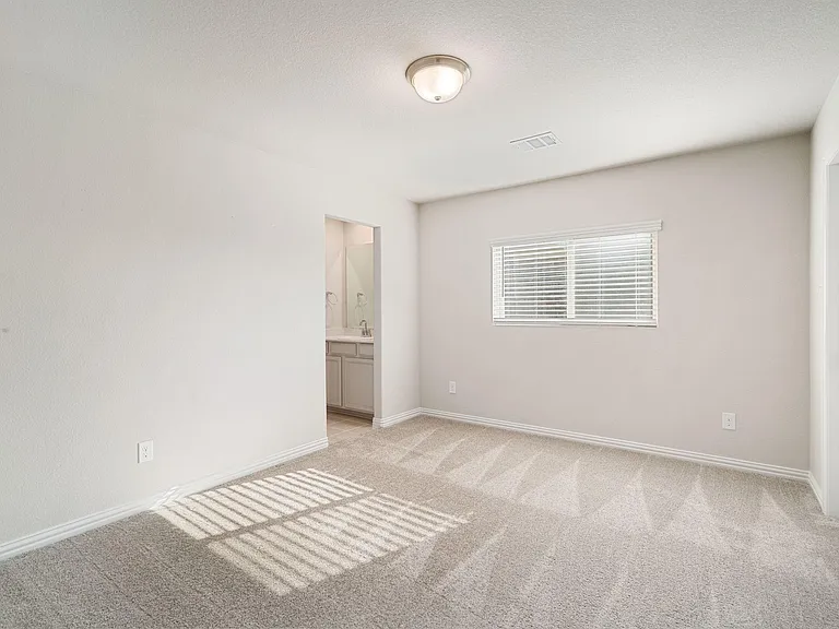 1820 Cinnamon Trl — Photo 23