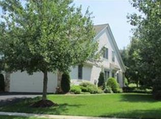 2922 Larkspur Ln, Easton, PA 18045