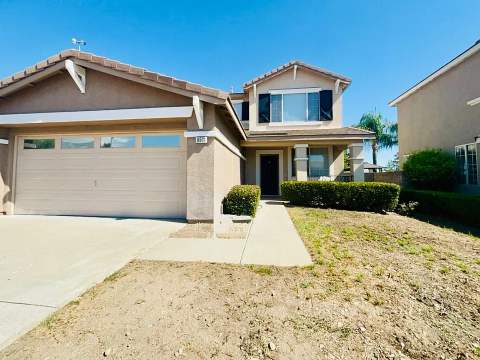 6531 Cessna Ave