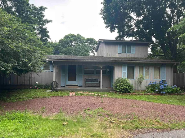 4 Robin Rd, Egg Harbor Township, NJ 08234
