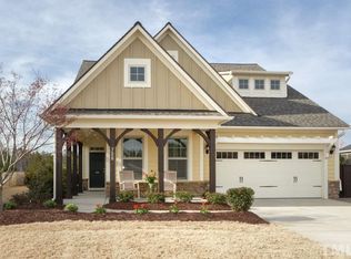 728 Glenville Lake Dr, Fuquay Varina, NC 27526