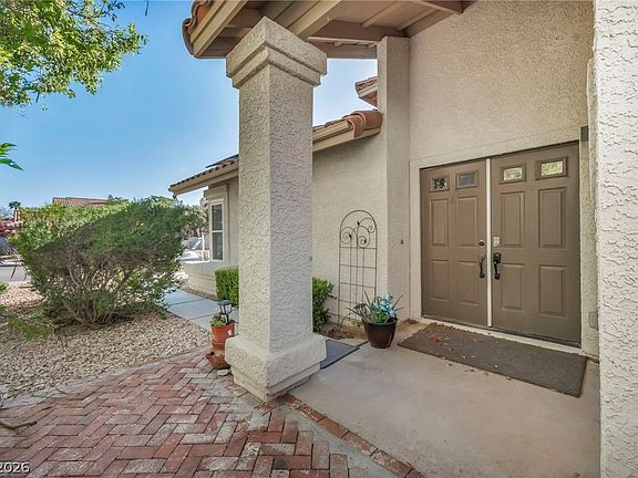 3rd image of 2332 Schillings Ct