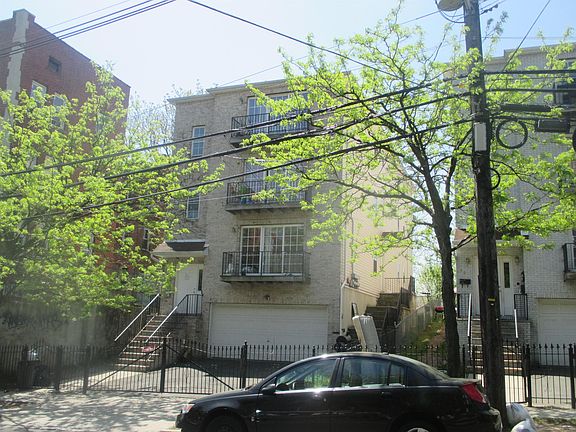 3rd image of 94-96 2nd Ave