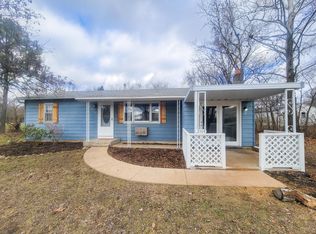 2104 Ozark Ave, Cabool, MO 65689