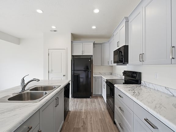 3rd image of 4237 W Yuba Park Ct