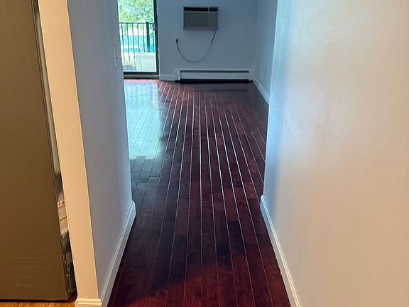 5th image of 400 Governors Dr APT 14