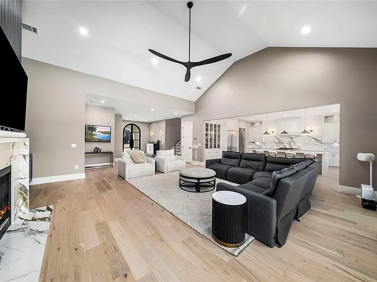 2309 Dinsmore Rd — Photo 16