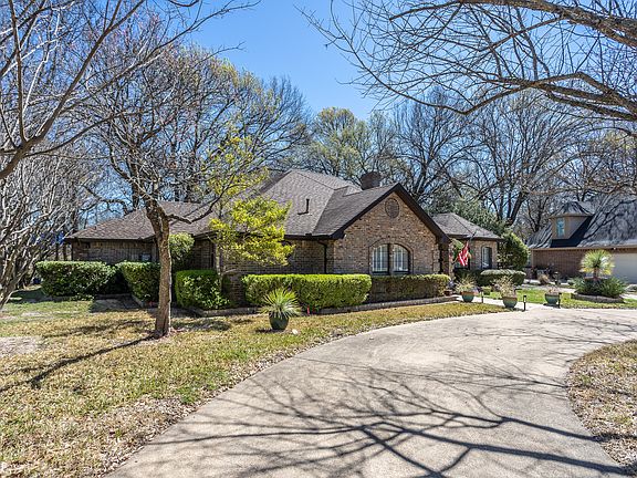 3rd image of 714 Mill Creek Rd