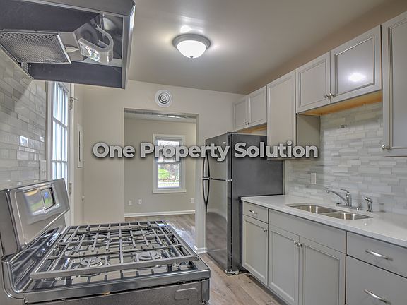 3rd image of 3737 Englehart St