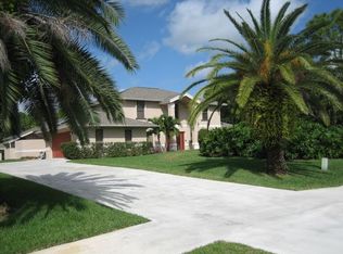 2690 NE Pinecrest Lakes Blvd, Jensen Beach, FL 34957
