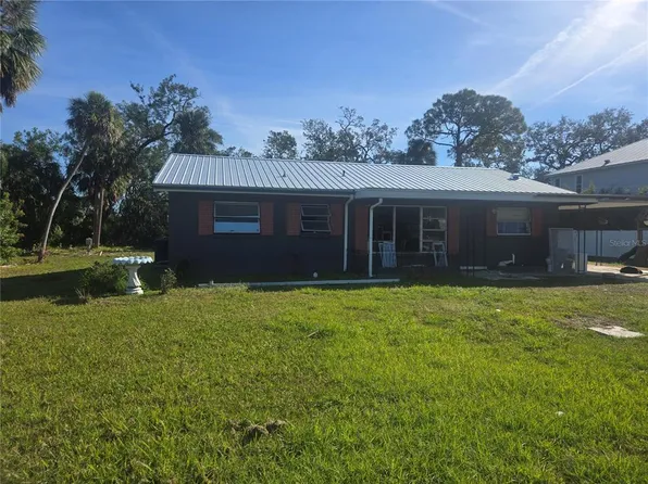 215 17th St NW, Ruskin, FL 33570