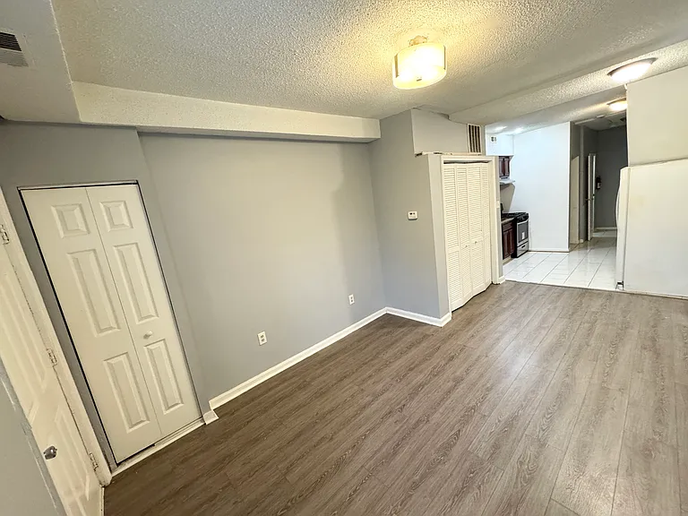 1537 A St SE — Photo 14