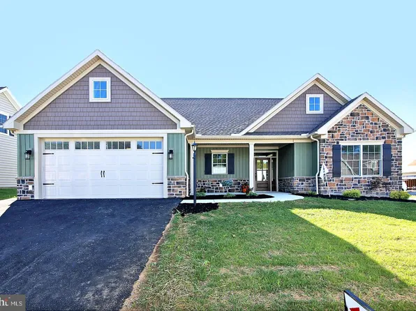 108 Allwein Dr, Lebanon, PA 17042