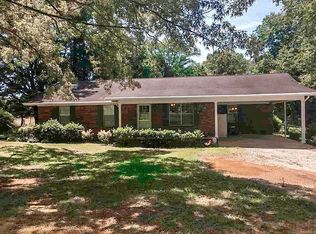 15 S Forks Of Creek Rd, Huntingdon, TN 38344