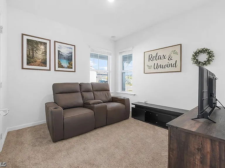 44148 Kelly Dr — Photo 29