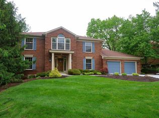 3719 Fallentree Ln, Blue Ash, OH 45236