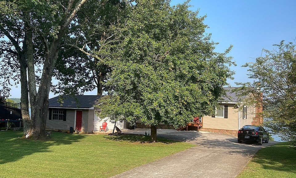 1st image of 16006 Lakewood Dr