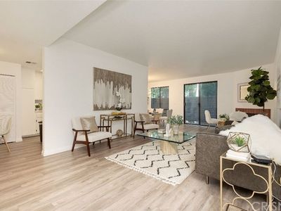 13331 Moorpark St APT 120, Sherman Oaks, CA, 91423