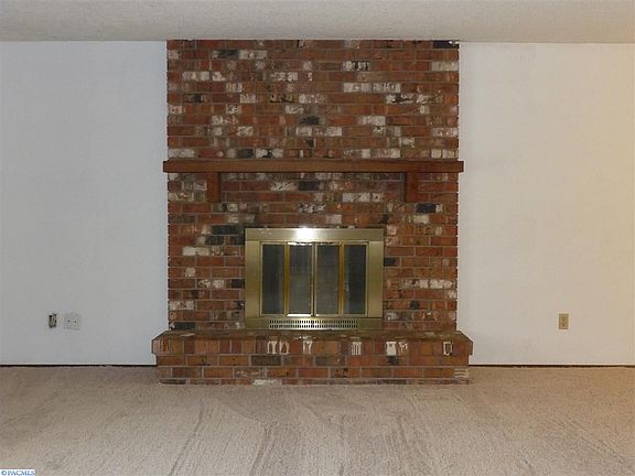 4th image of 419 Spengler St