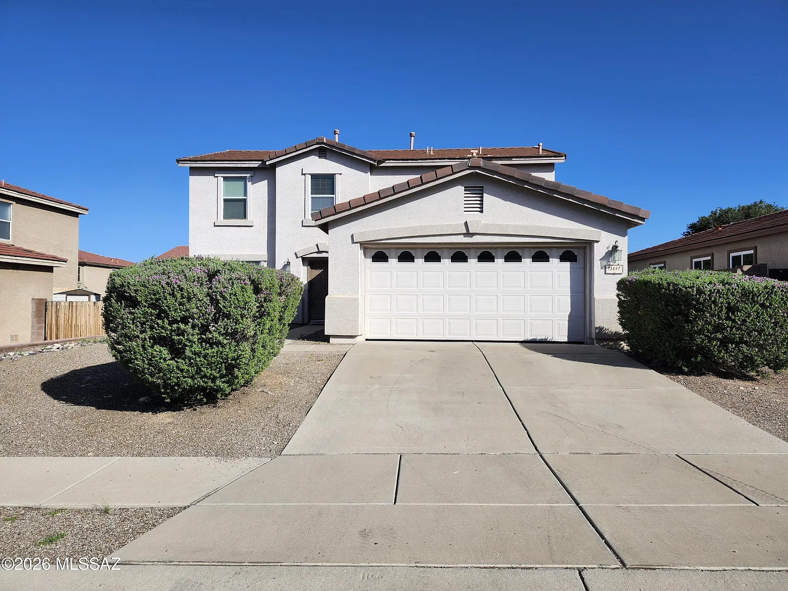 3 bed, 2.5 bath, 2179 sqft, $2,050 — Photo 2