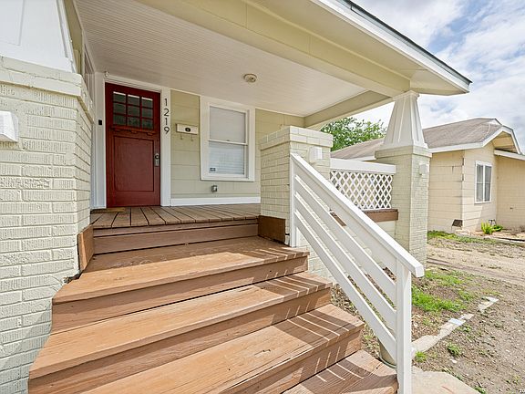 4th image of 1219 E Drexel Ave