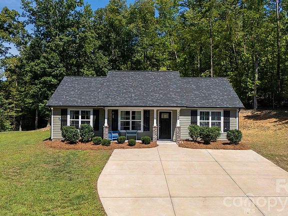 2nd image of 1522 Snuggs Park Rd