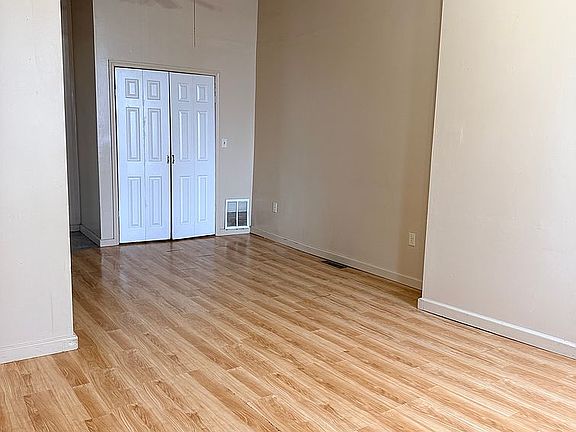 2nd image of 790 Livingston Ave