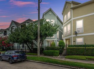 1712 Bevis St, Houston, TX 77008