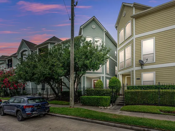 1712 Bevis St, Houston, TX 77008