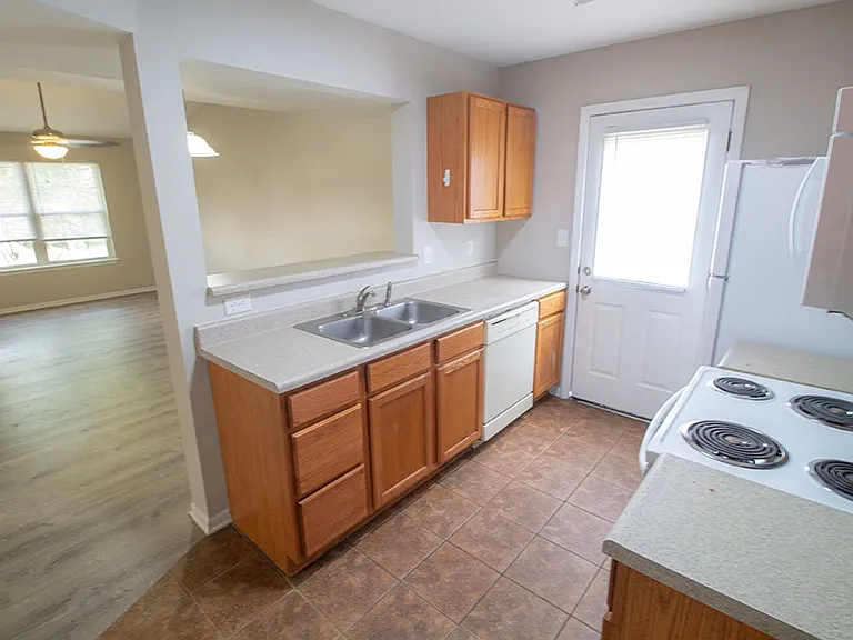 1401-1403 Bodie Dr — Photo 39