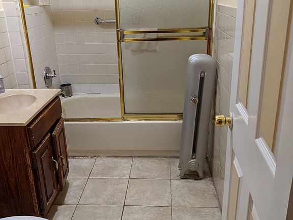 2nd image of 10160 126th St