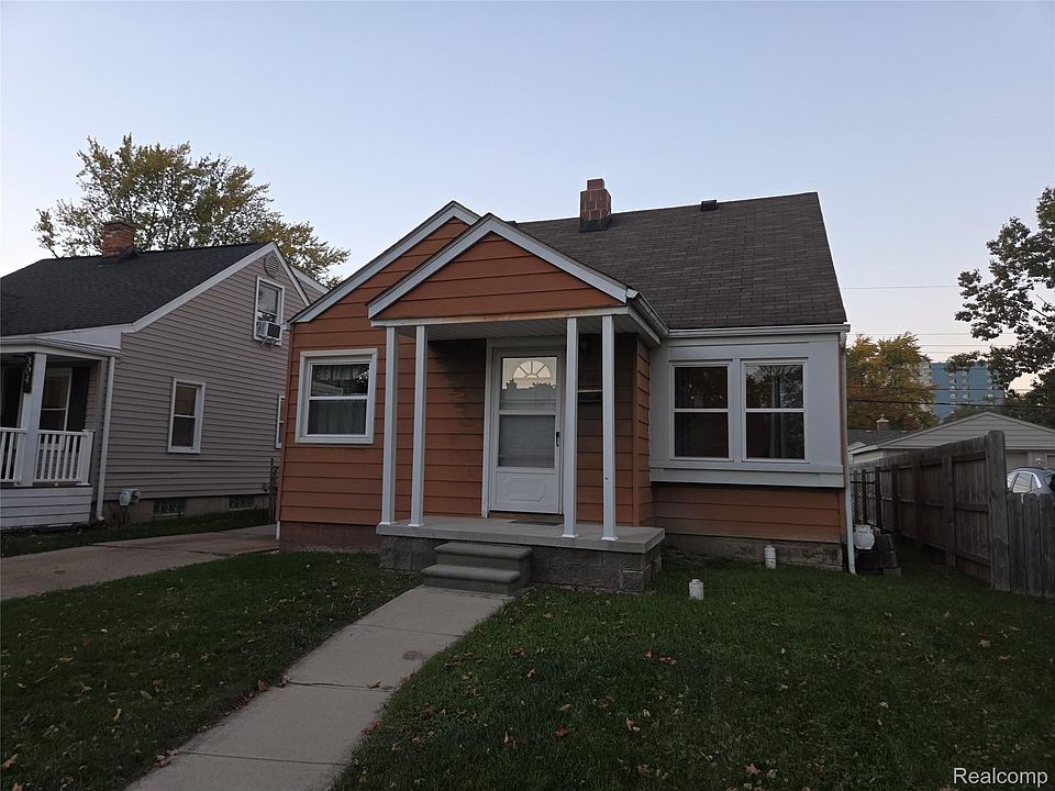 294 Charlevoix St, photo 3