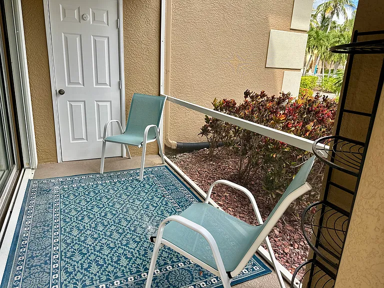 1510 SW 50th St #101 — Photo 8