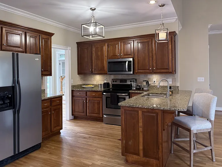 111 Galway Lk S — Photo 1