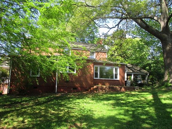2nd image of 170 Grove Park Cir