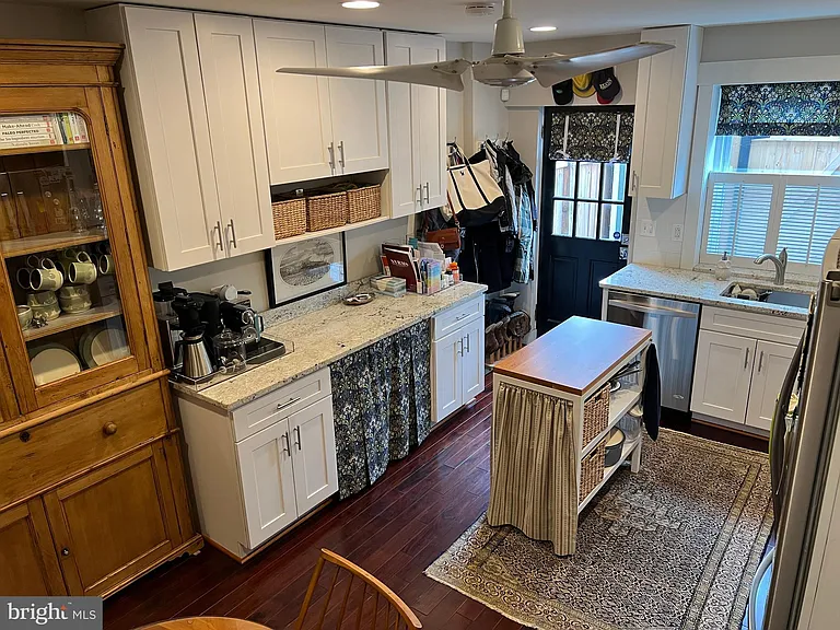 418 N Henry St — Photo 27