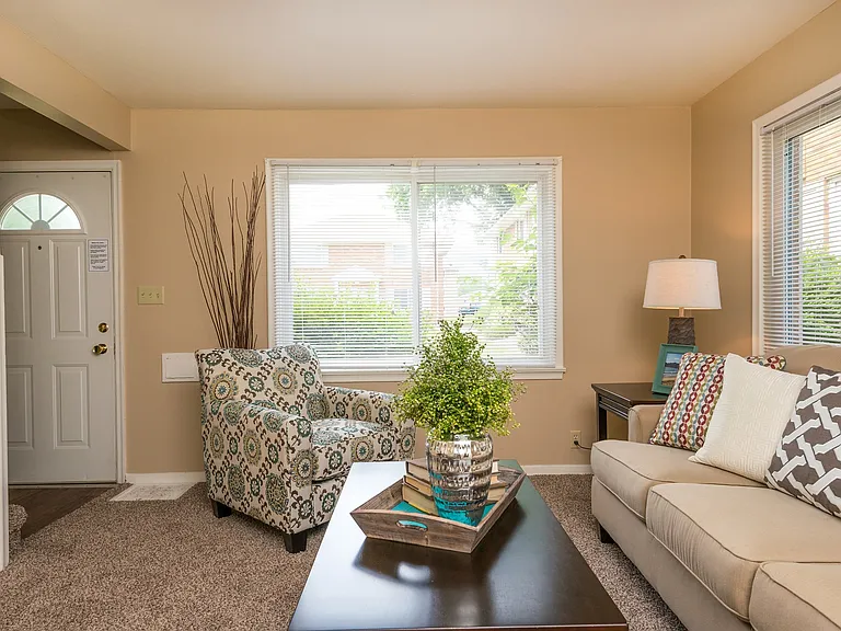 Brentwood Park Townhomes — Photo 11
