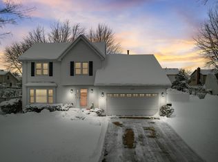 265 Thistle Ln, Lake Zurich, IL 60047