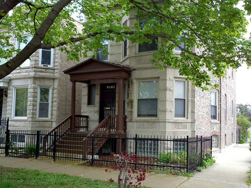 1st image of 2319 N Sacramento Ave #1