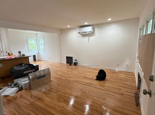 126-00 25th Ave, College Pt, NY 11356