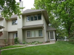 175 Coho Ln, Suffield, CT 06078