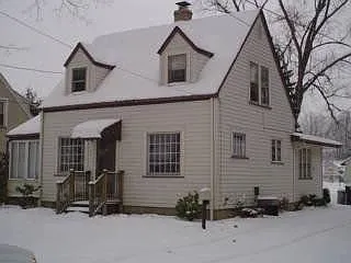 705 Willard Ave SE photo 1