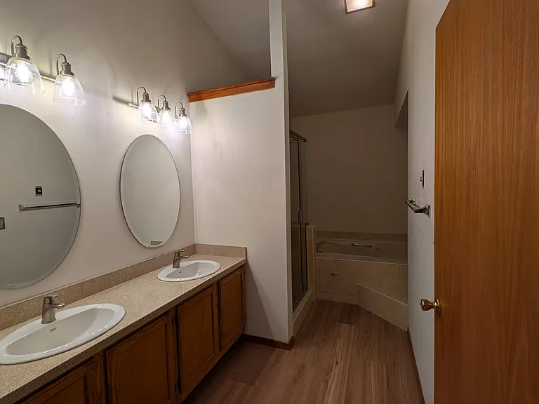 510 Emann Dr — Photo 12