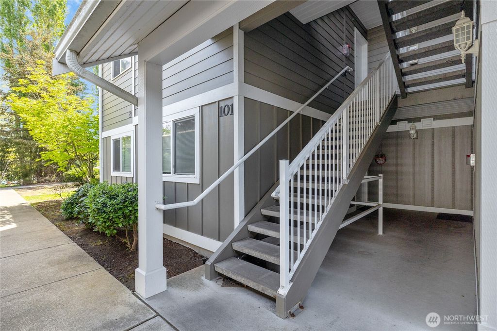 1670 SW Mulberry Street #B201, Oak Harbor, WA - View 5