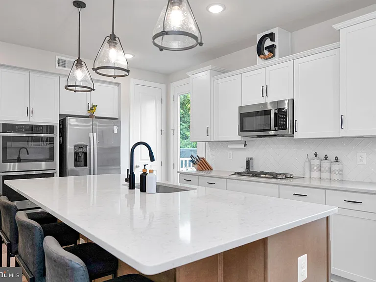 7203 Mountaineer Dr — Photo 13